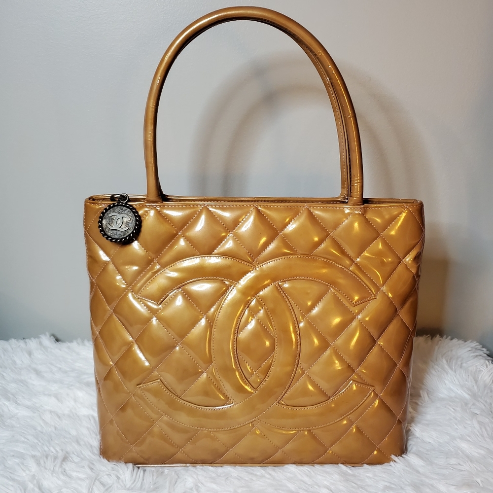 AUTHENTIC CHANEL PATENT MEDALLION